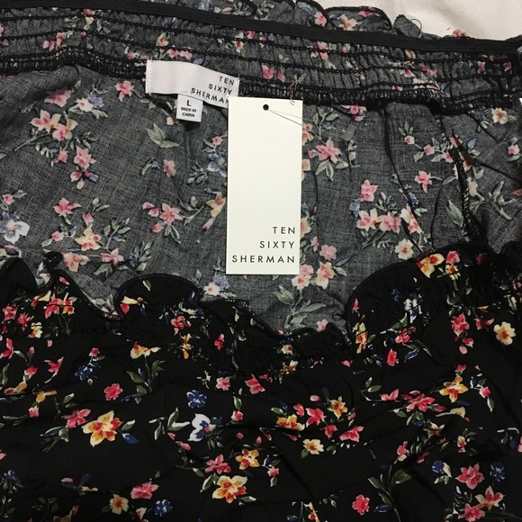 Ten sixty cropped short sleeve top size large - Picture 4 of 6